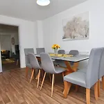 Citywharf Lodge - Fully Furnished Home With Free Parking, Wifi, Netflix
