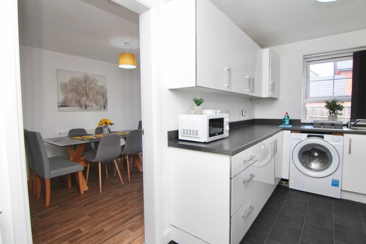 Holiday home Citywharf Lodge - Fully Furnished Home With Free Parking, Wifi, Netflix Coventry