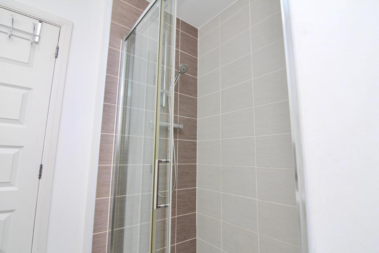 Holiday home Citywharf Lodge - Fully Furnished Home With Free Parking, Wifi, Netflix Coventry